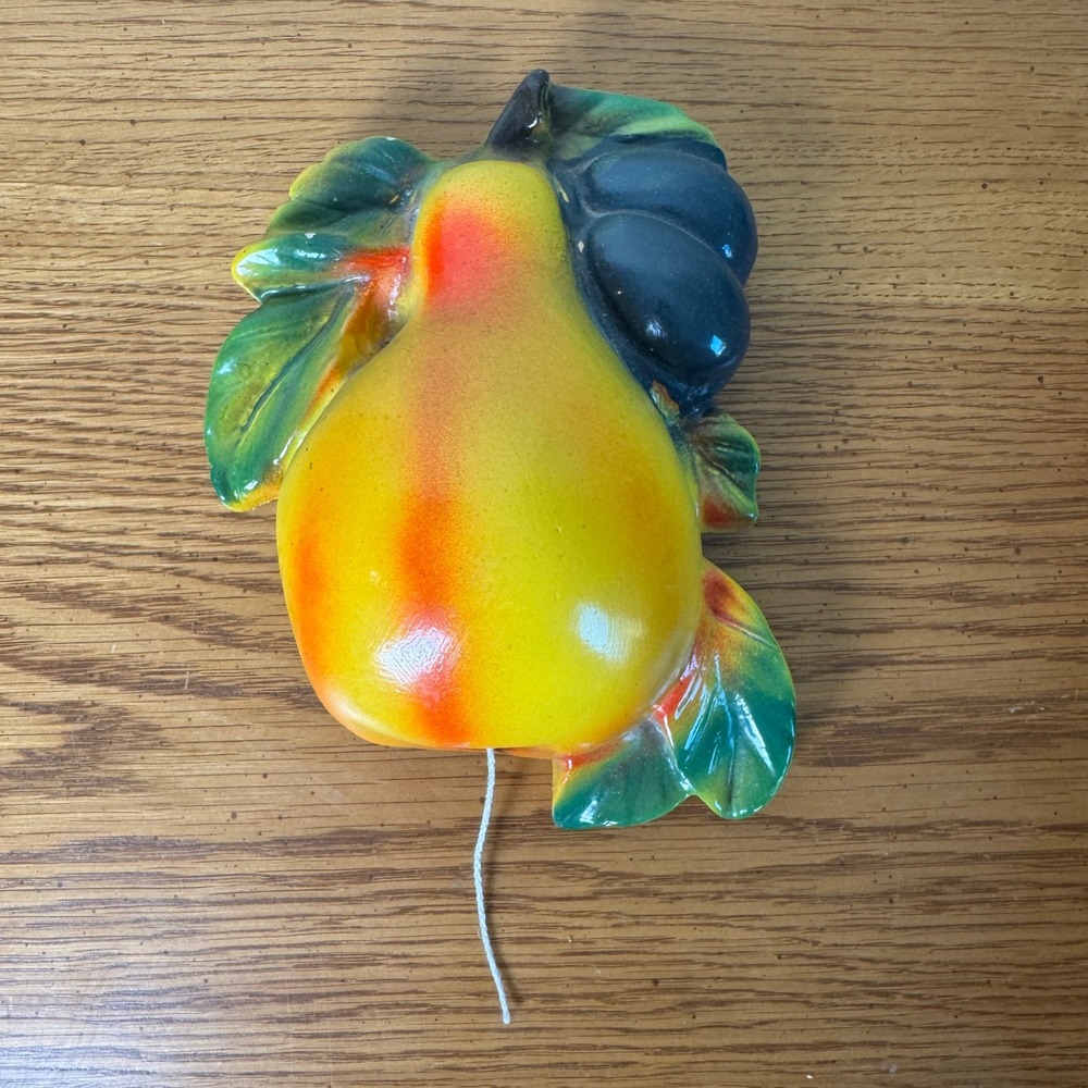 Vintage 1940s Chalkware Pear Fruit Wall Hanging‎ Decor Kitchen String Dispenser
